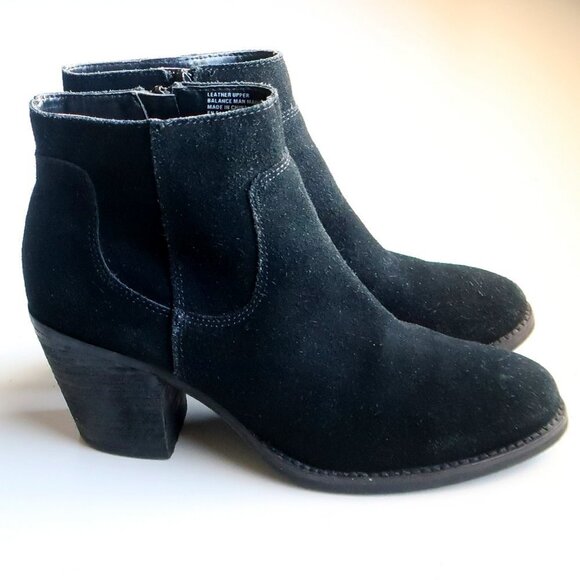 Seychelles Black Suede Leather Round Toe Block Heel Ankle Boots / Booties 7.5 - Picture 2 of 16